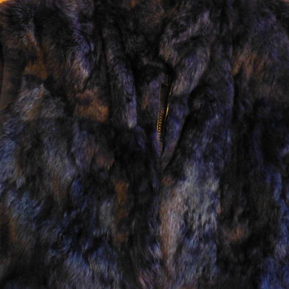 Reversible genuine rabbit fur to poly zip up warm vest - Picture 2 of 5